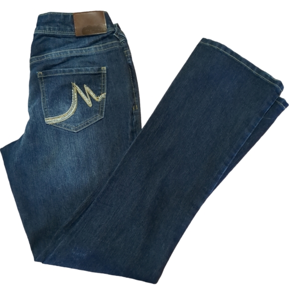 ❗$1 Bundled❗MAURICES Medium Wash Bootcut Jeans 1/2 - Picture 3 of 5